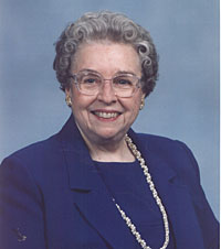 Ms. Virginia Wall, Chairman, MAXI-V Reunion (9462 bytes)